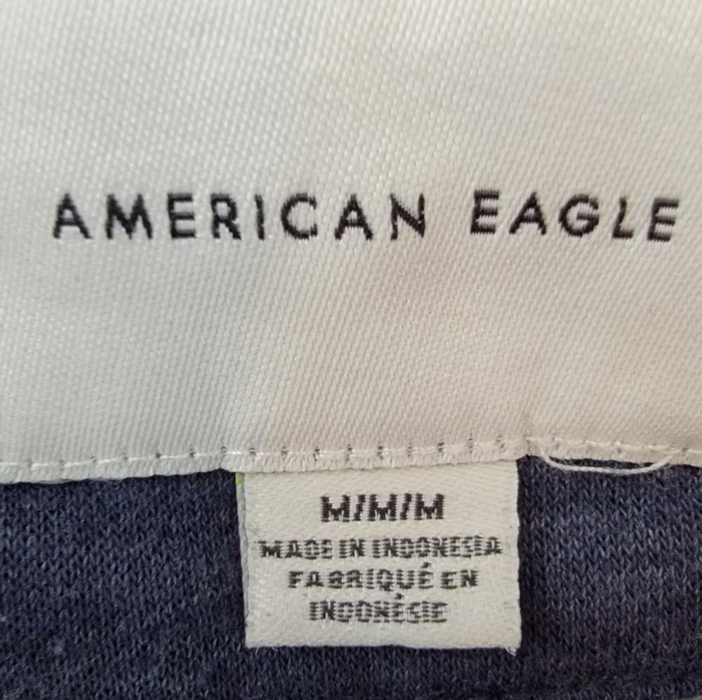 American Eagle women's flannel midrift hooded button-up shirt in size medium. - Picture 3 of 10
